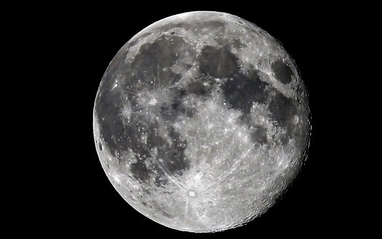 عکس‌های جدید از سطح ماه؛ واضح‌ترین تصاویری که تاکنون گرفته شده‌اند