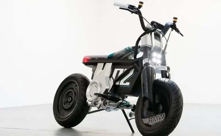 معرفی موتورسیکلت برقی بی ام و CE02 با قابلیت آفرود