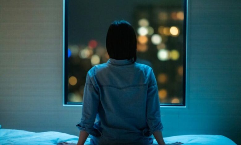 نتیجه پژوهشی عجیب: شب‌بیداری شاید باعث بهبود افسردگی در برخی افراد شود