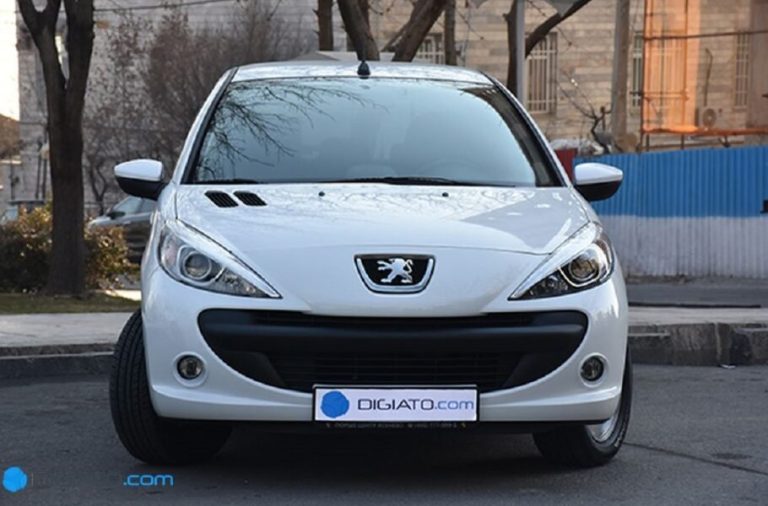 نگاهی به قیمت خودرو در بازار + جدول تیرماه 1402