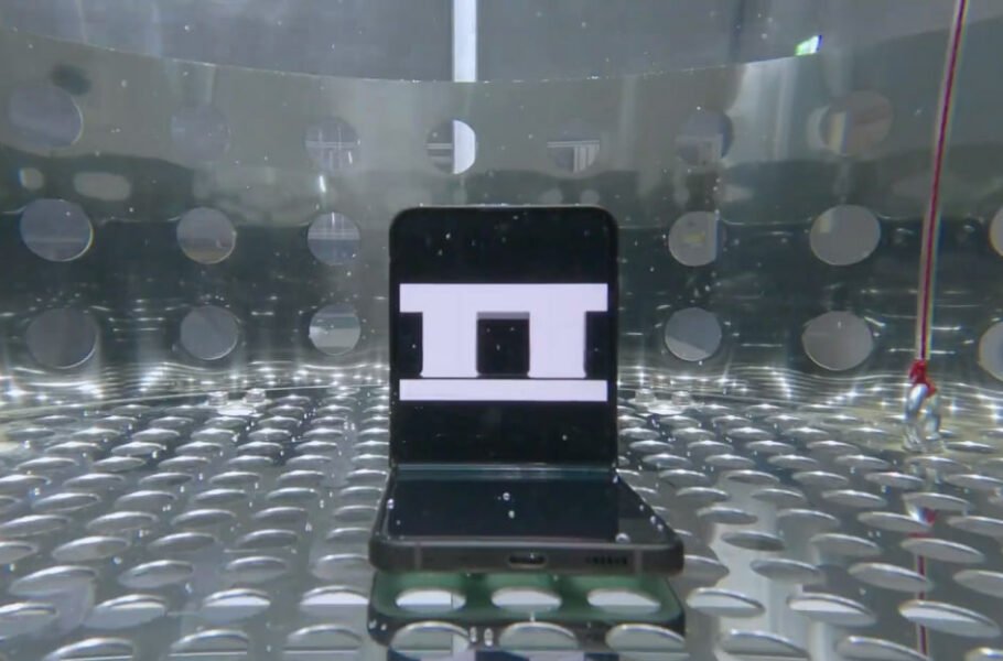 ویدیوی تست مقاومت گلکسی زد فلیپ 5 و زد فولد 5 توسط سامسونگ [تماشا کنید]