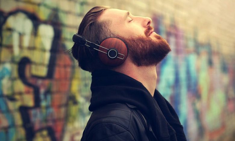 چرا موسیقی تا این حد روی ما تأثیر می‌گذارد؟ دانشمندان پاسخ می‌دهند