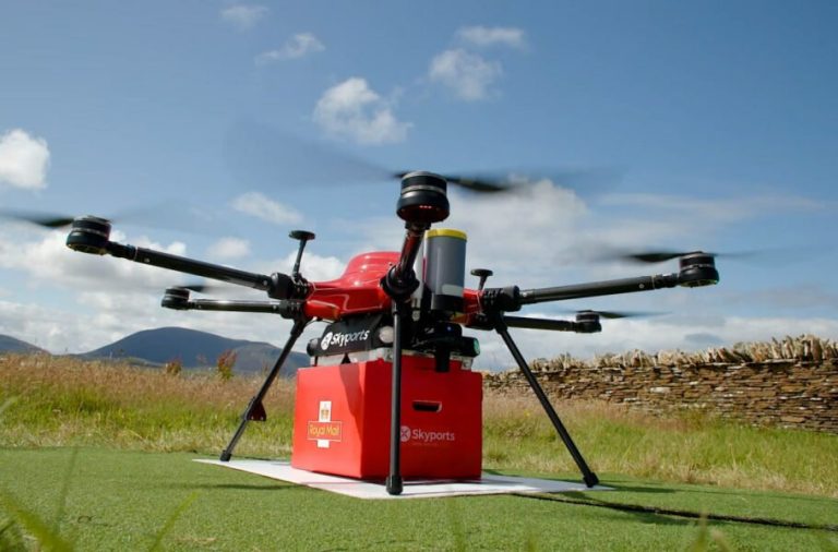 اولین سرویس تحویل با پهپاد در بریتانیا آغاز به کار کرد [تماشا کنید]