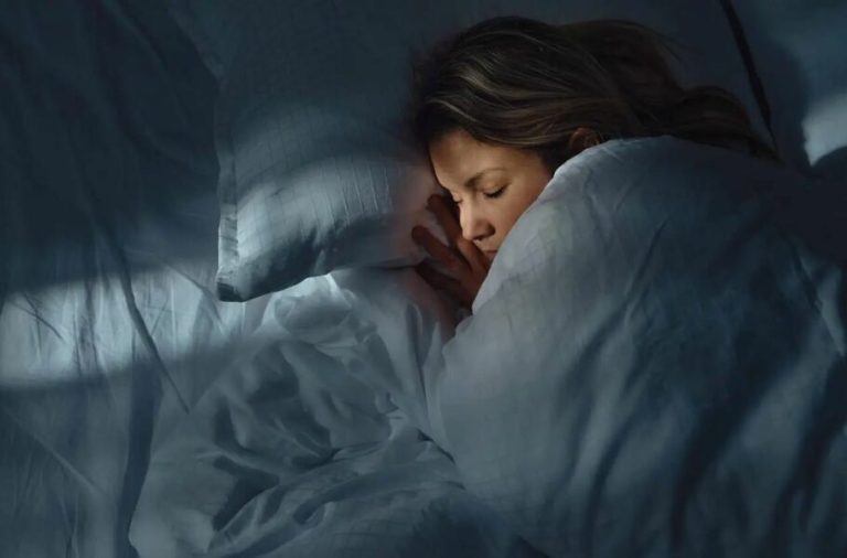 توصیه جدی دانشمندان: هر شب ساعت مشخصی بخوابید