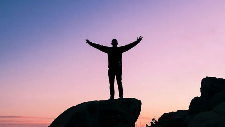 تکنولوژی چگونه می‌تواند به تجلی اهداف و رسیدن به آن‌ها کمک
کند؟
