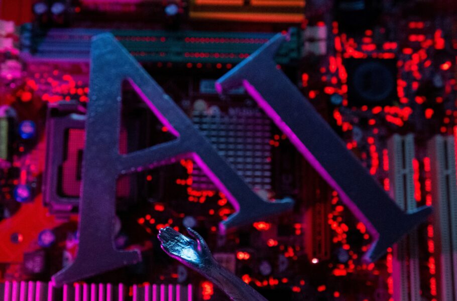 پیش‌بینی سازمان بین‌المللی کار: هوش مصنوعی مولد بیشتر جایگزین کارهای تولید محتوا می‌شود