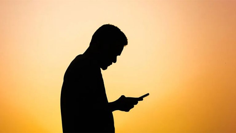چگونه گوشی هوشمند را از گرمای سوزان تابستان حفظ
کنیم؟