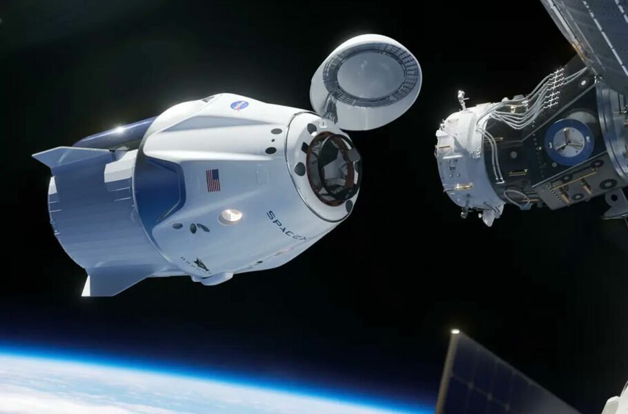 «یاسمین مقبلی» با مأموریت کرو-7 ناسا به ایستگاه فضایی بین‌المللی رسید