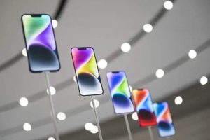 استقبال کاربران از آیفون ۱۵ پرو مکس