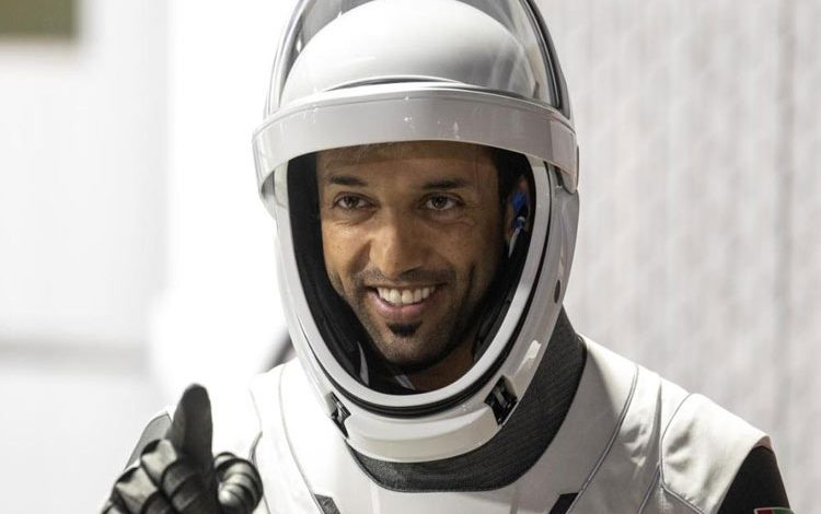 بازگشت فضانورد اماراتی به زمین به‌دلیل وضعیت نامناسب جوی به تعویق افتاد