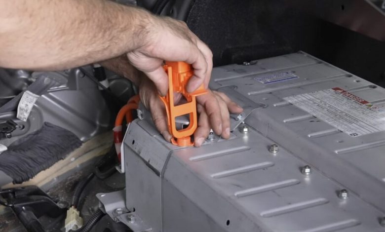 تعویض باتری خودروهای برقی و هیبریدی چقدر هزینه دارد؟