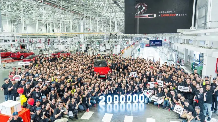 تولید دو میلیونمین خودروی تسلا در کارخانه شانگهای