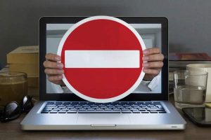 عضو کارگروه فیلترینگ: وزیر ارتباطات برای رفع فیلتر سایت‌ها پیگیری کند
