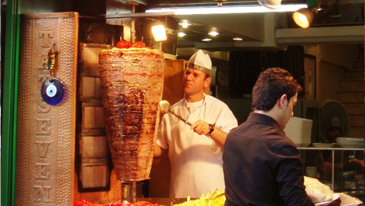 غذاهای خیابانی استانبول؛ 20 غذایی که باید امتحان کنید