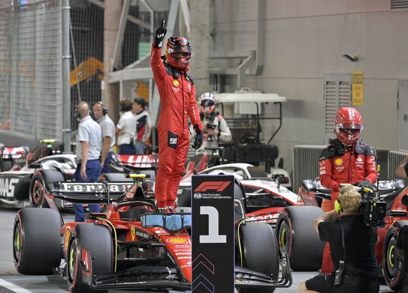 Motorsport: Motor racing-Sainz on pole in Singapore as Red Bull's hopes fade | The Star