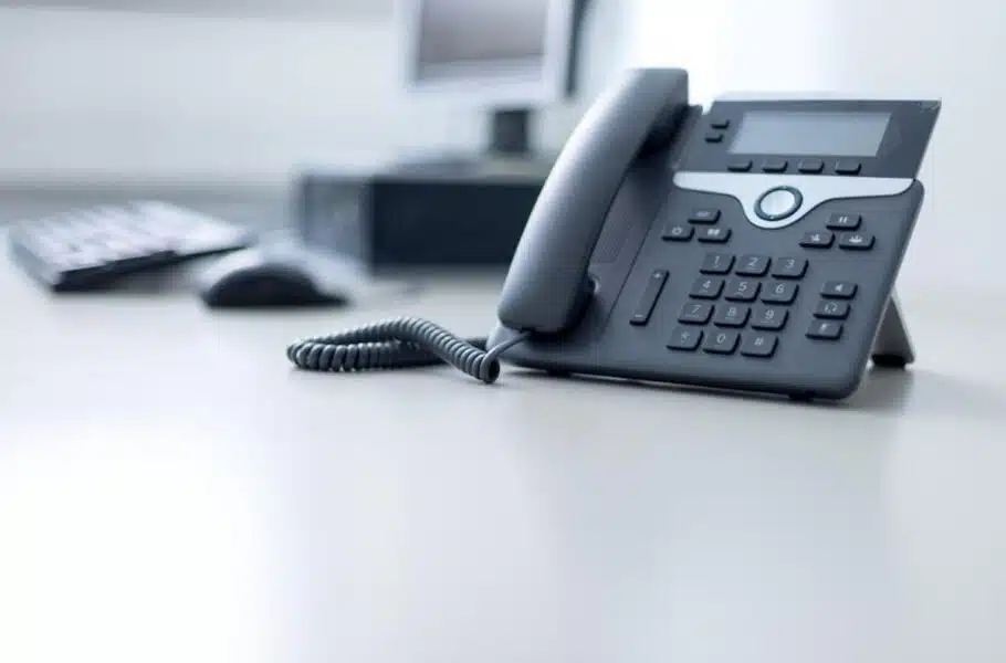 همه چیز در مورد تلفن اینترنتی VoIP و مزایای آن