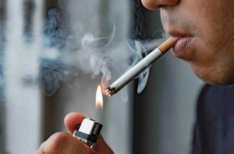پژوهشی جدید: سیگارکشیدن ریسک ابتلا به افسردگی را به‌طور چشمگیری افزایش می‌دهد