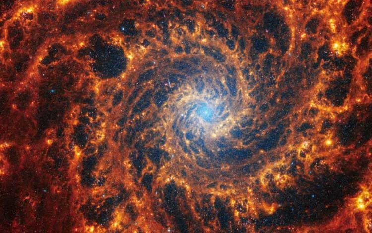 بررسی کهکشان‌های حلقه‌ای قطبی؛ راهی برای پی بردن به تکامل کهکشان‌ها