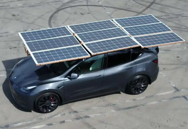 سلول خورشیدی تاشو، طرح آزمایشی برای تسلا مدل Y