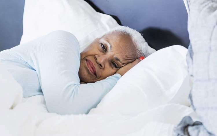 فقط دو شب بی‌خوابی به شما احساس پیری بیشتری می‌دهد