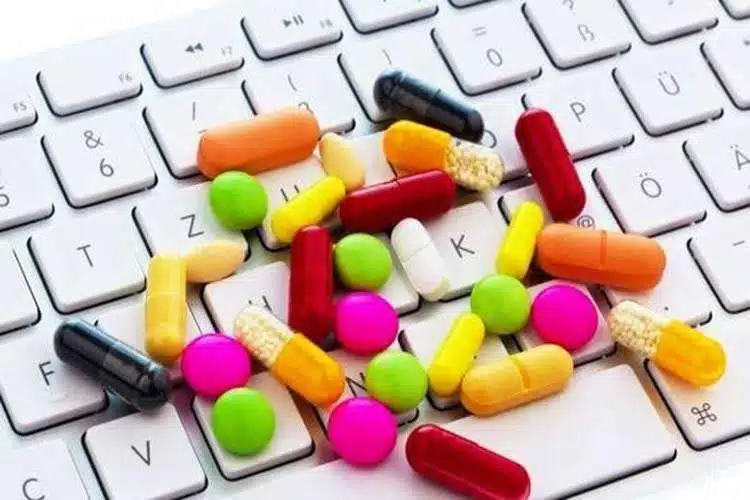 توزیع اینترنتی دارو فردا در کمیسیون اصل ۹۰ بررسی می‌شود