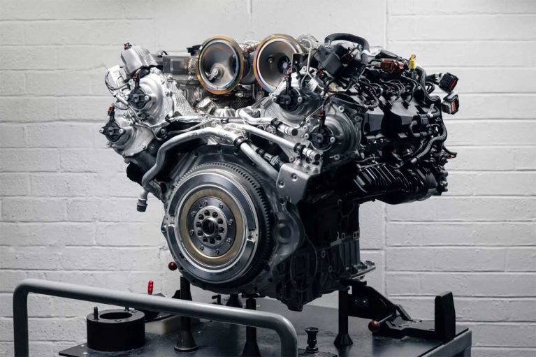 معرفی پیشرانه V8 هیبرید جدید بنتلی با 750 اسب بخار برای جایگزینی با موتور W12
