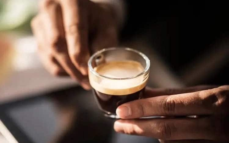نوشیدن قهوه احتمال مرگ را کاهش می‌دهد