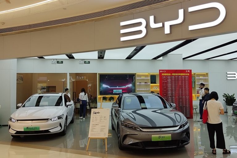 بی وای دی جانشین تویوتا؛ بزرگ‌ترین و سودآورترین خودروساز جهان می‌شود!