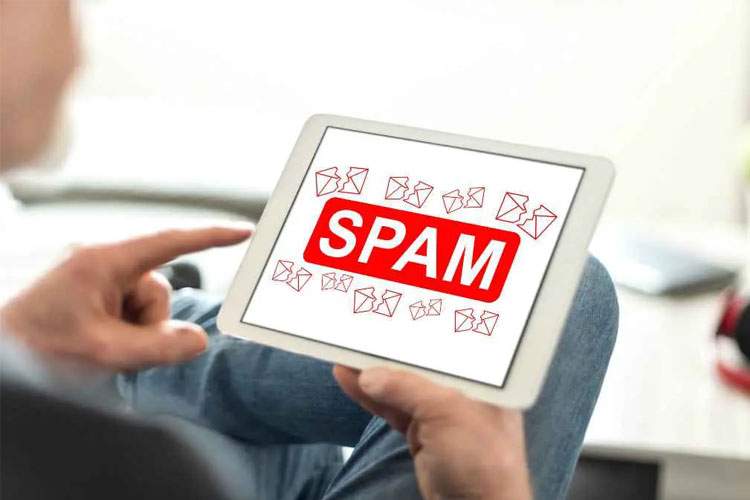 چرا نباید ایمیل‌های اسپم را حذف کنید؟