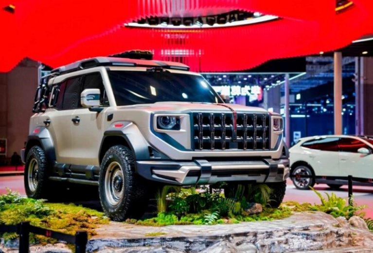 معرفی شاسی بلند آفرود هونگچی با چهار موتور روی هر چرخ