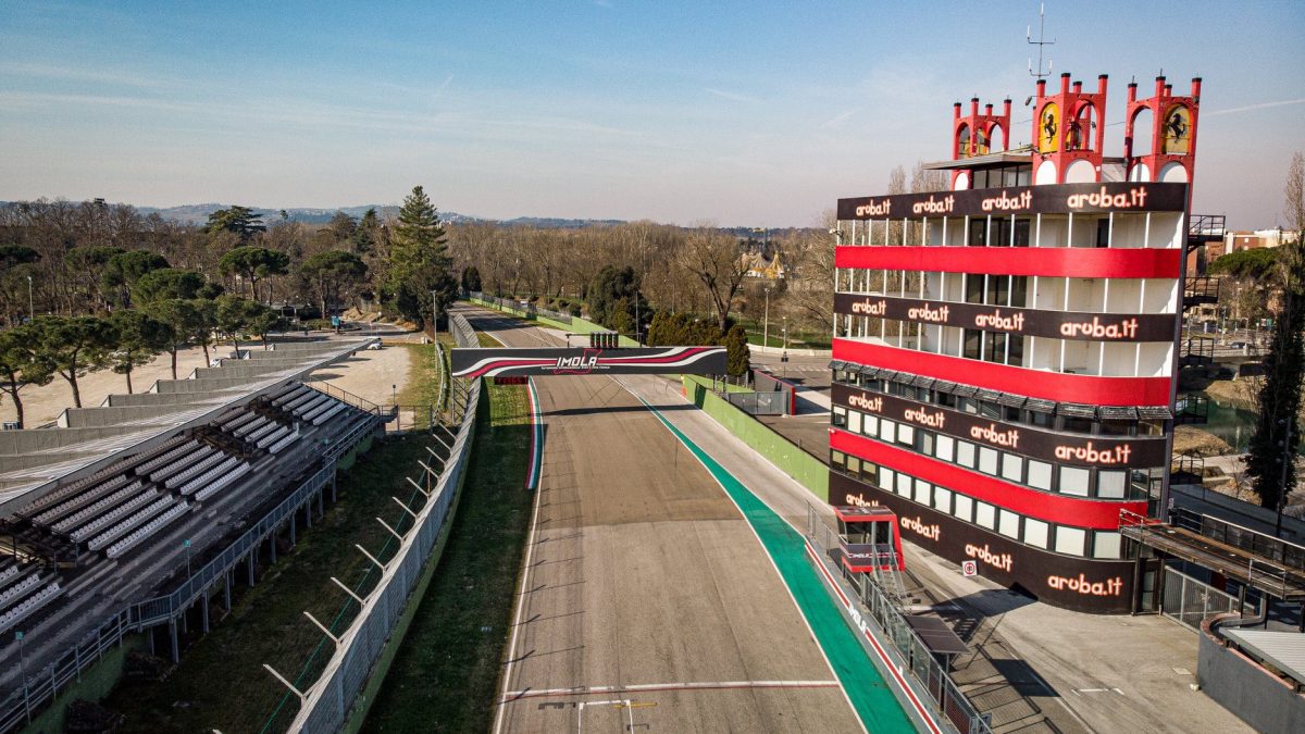 F1, GP Imola 'salvo': consentito l'accesso a 13mila spettatori anche dopo il nuovo dpcm