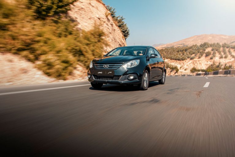 جک J4؛ صدرنشین بازار سدان‌های اقتصادی در سال ۱۴۰۳