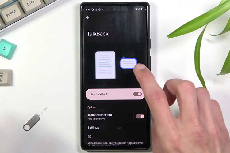 گوگل از ویژگی TalkBack با پشتیبانی Gemini رونمایی کرد؛ تجربه‌ای متفاوت برای کاربران کم‌بینا