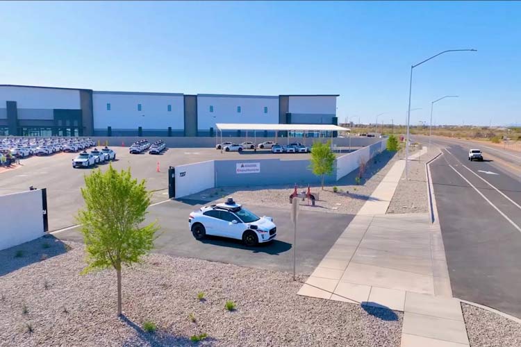 Waymo از راه‌اندازی کارخانه جدید برای تولید خودروهای خودران I-Pace خبر داد