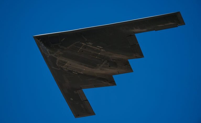 بمبافکن B-2 اسپیریت: همهچیز درباره شبح رادارگریز آمریکا در سال 2025