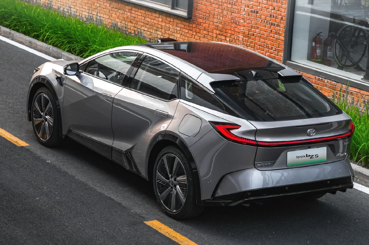 معرفی تویوتا BZ5 کوپه؛ شاسی‌بلند جدید با همکاری بی وای دی و فاو چین