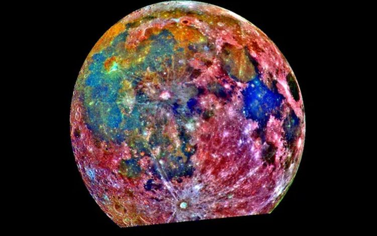 نور ماه چه رنگی است؟