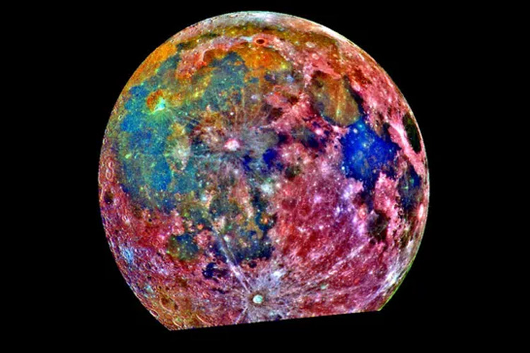 نور ماه چه رنگی است؟