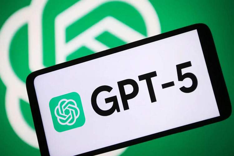 تحول جدید GPT-5: پاسخ‌های دوستانه‌تر و طبیعی‌تر از هوش مصنوعی OpenAI