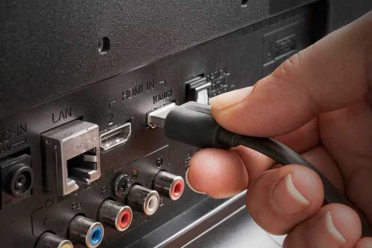 آیا طول کابل HDMI بر کیفیت تصویر و صدا تأثیر دارد؟ بررسی علمی و راهکارها