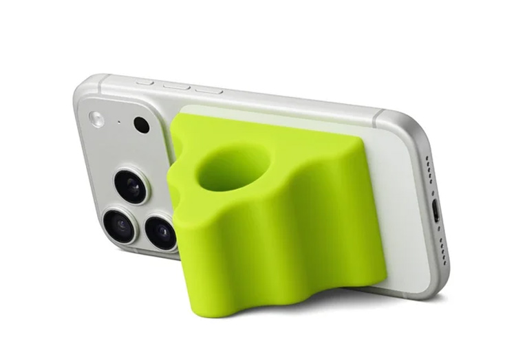 اکسسوری جدید آیفون: دستگیره مگ‌سیف اپل و هیکاوا برای دسترسی‌پذیری