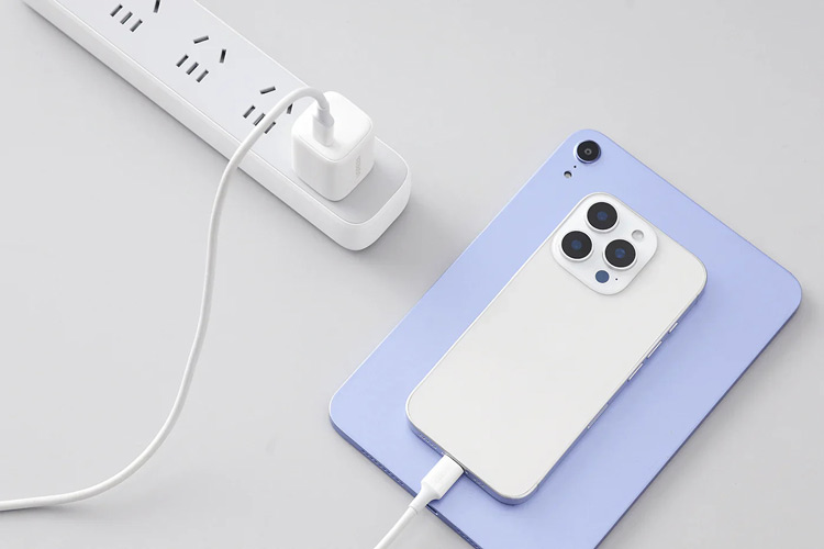 فناوری جدید اپل برای افزایش چشمگیر عمر باتری آیفون بدون بزرگتر شدن باتری