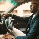 آیا استفاده از هدفون هنگام رانندگی ایمن است؟