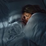 امواج آهسته خواب چگونه وزوز گوش را سرکوب میکنند؟