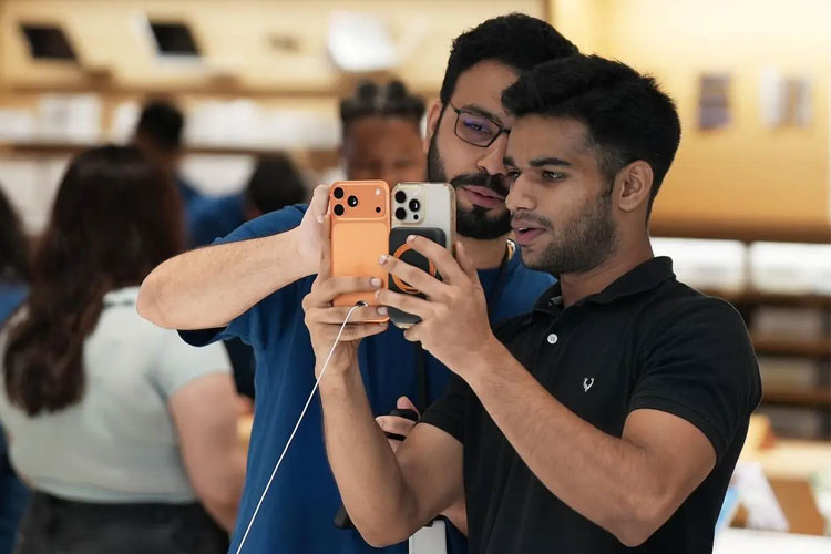 ردیابی اجباری کاربران: طرح جنجالی هند برای گوشیهای هوشمند