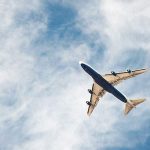 چرا پس از بلندشدن هواپیما احساس سقوط میکنیم؟ (دلیل علمی)