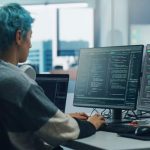 چگونه برنامهنویس هوش مصنوعی شویم؟ حقوق و چشمانداز شغلی در ۲۰۲۵-۲۰۲۶