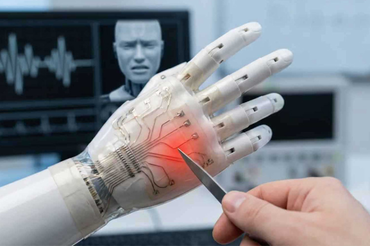 پوست عصبی-الکترونیکی؛ فناوری جدیدی که رباتها را به حس درد انسان نزدیک میکند