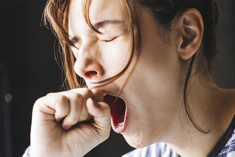 خمیازه چگونه جریان مایعات مغز را تغییر میدهد؟ یافتههای تازه MRI