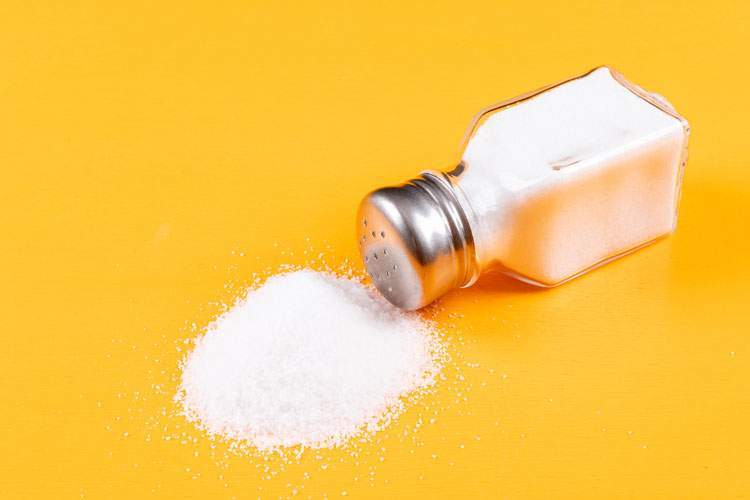 کاهش مصرف نمک در یک هفته چه تأثیری بر فشار خون دارد؟